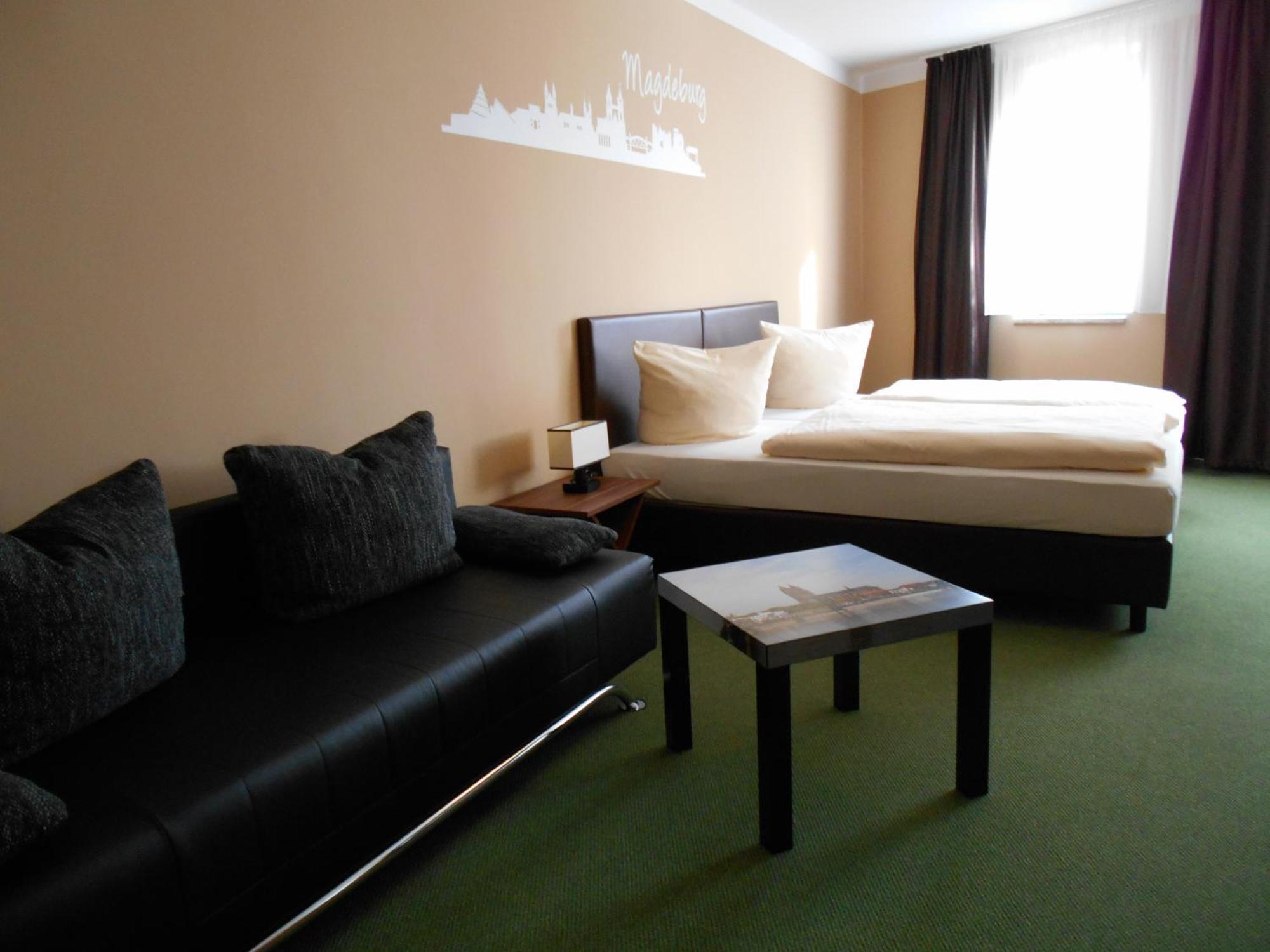 Siu Hotel Magdeburg Room photo